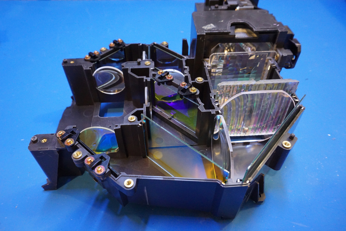 Kerry D Wong Blog Archive Extreme Teardown Of A Panasonic PT L780U 