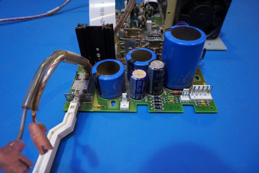 Inside an Agilent 66312A TwoQuadrant Power Supply Kerry D. Wong