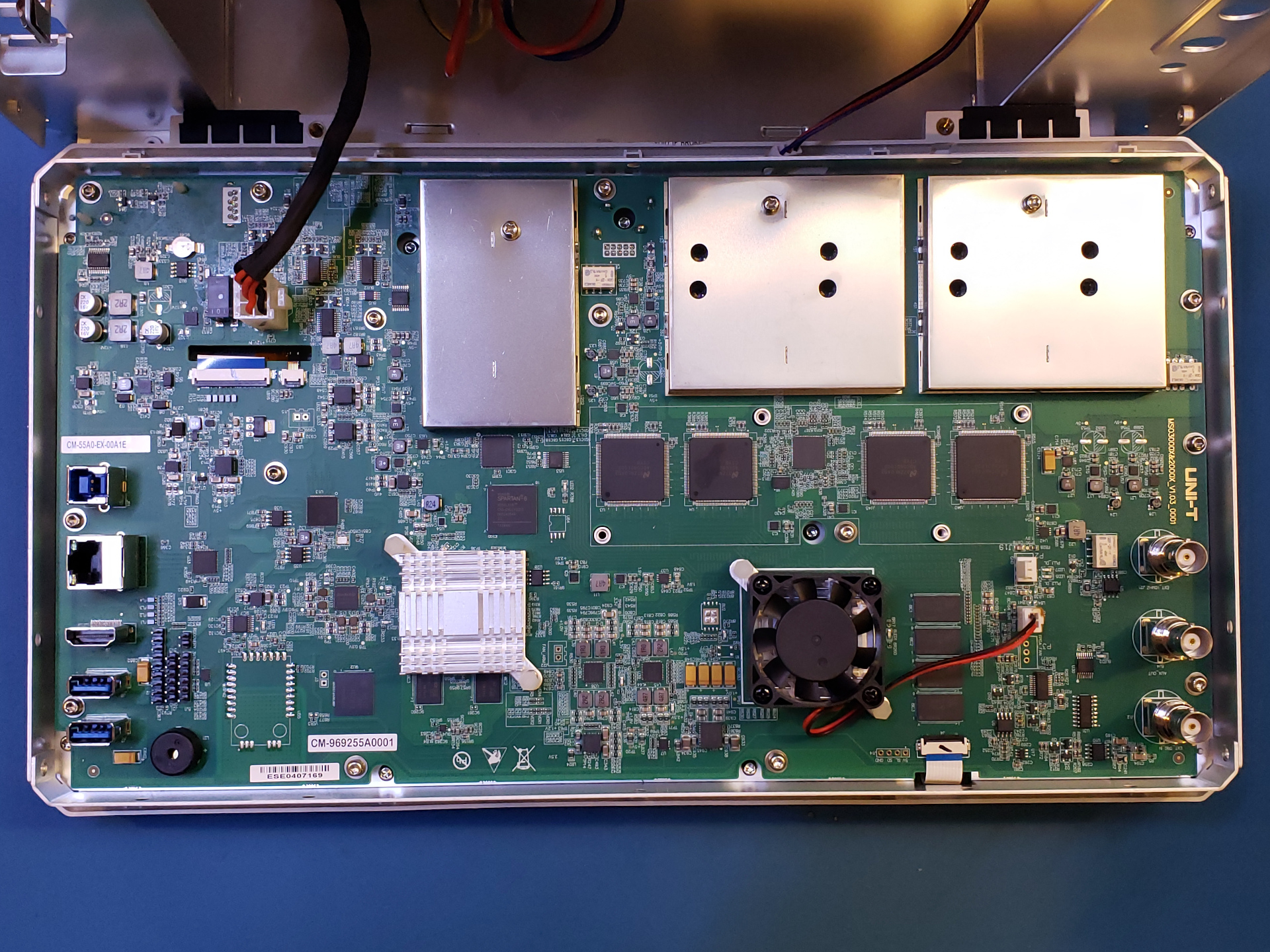 UNI-T MSO2304X 300 MHz Mixed Signal Oscilloscope Teardown | Kerry